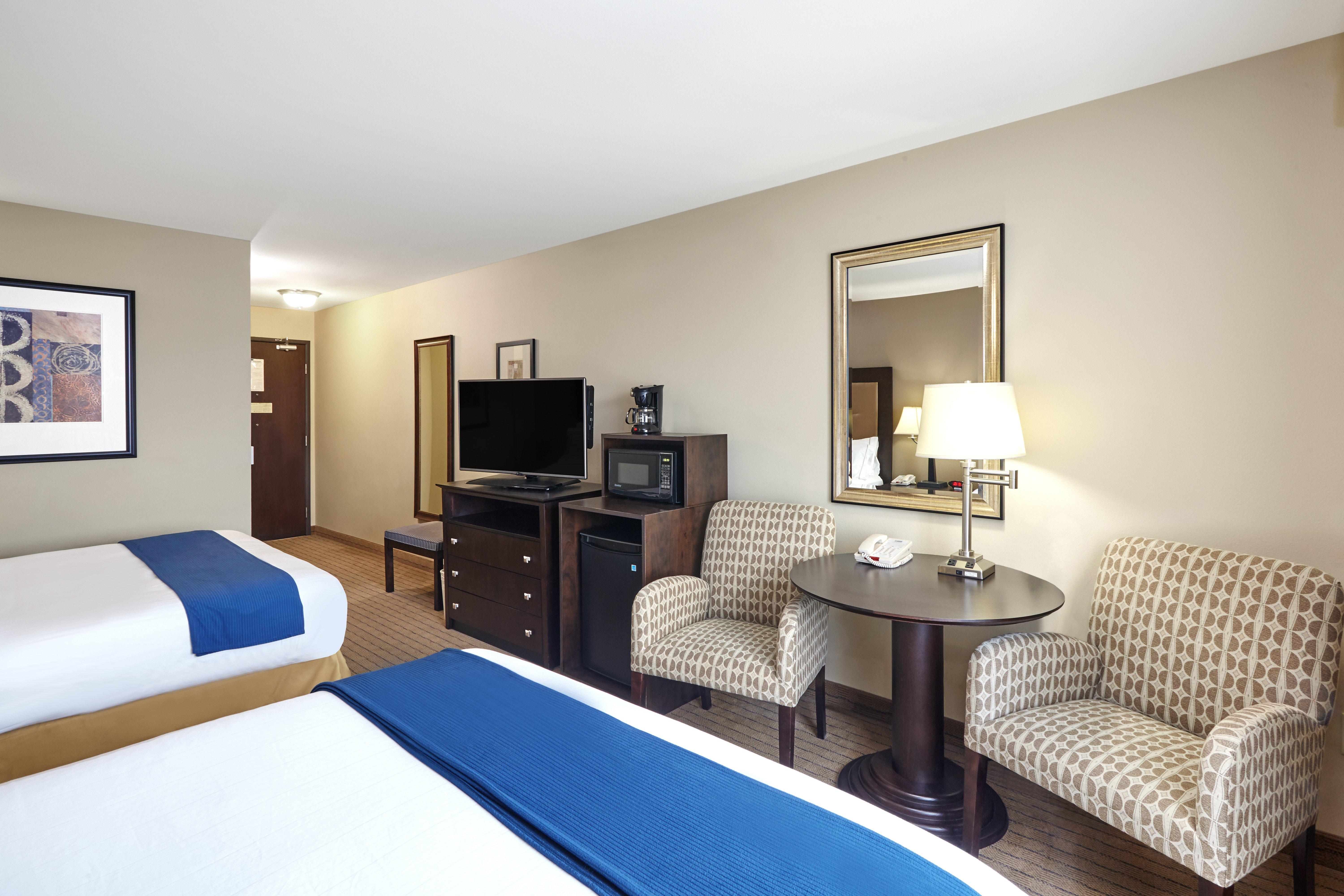 Holiday Inn Express & Suites Madison-Verona By Ihg Extérieur photo