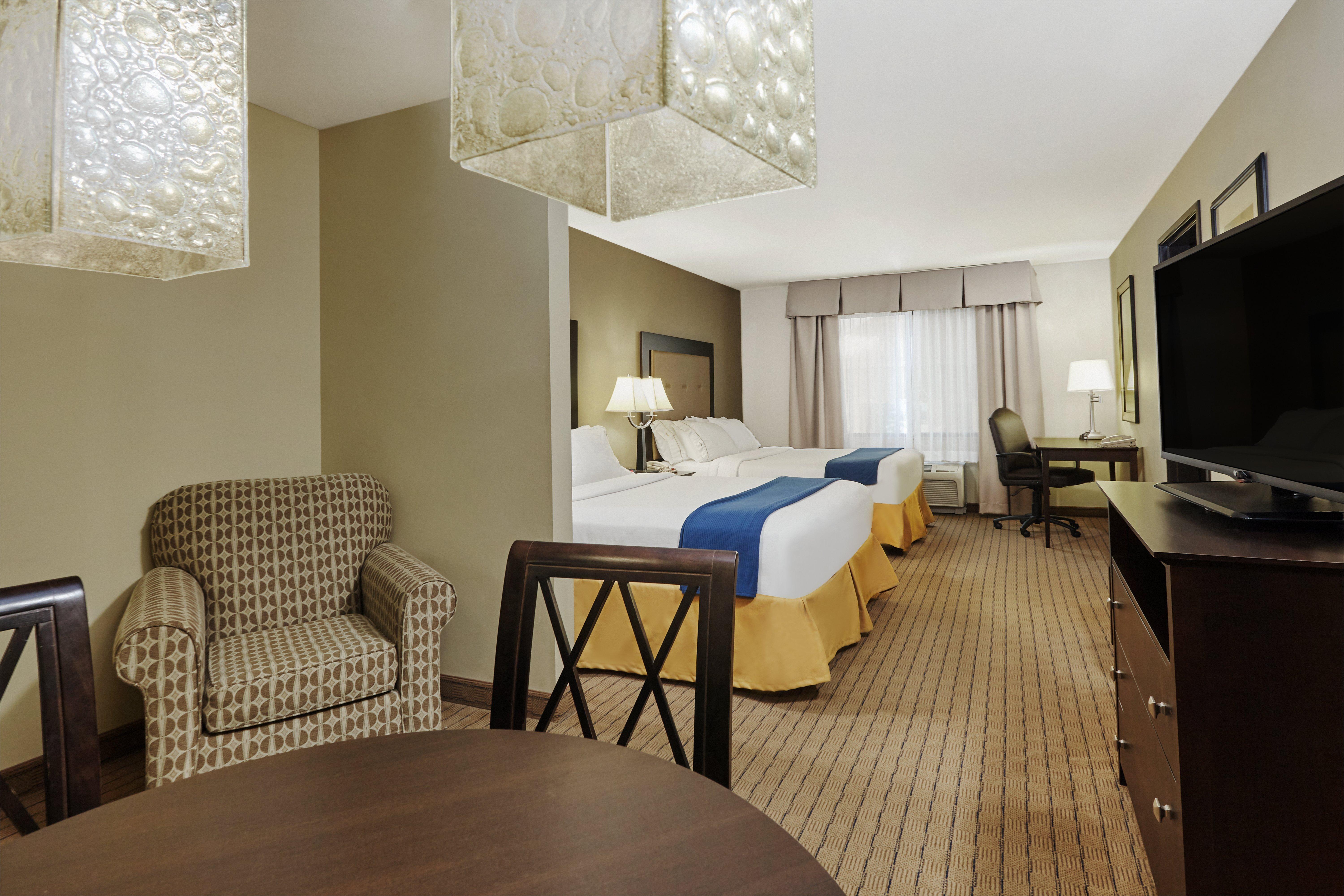 Holiday Inn Express & Suites Madison-Verona By Ihg Extérieur photo