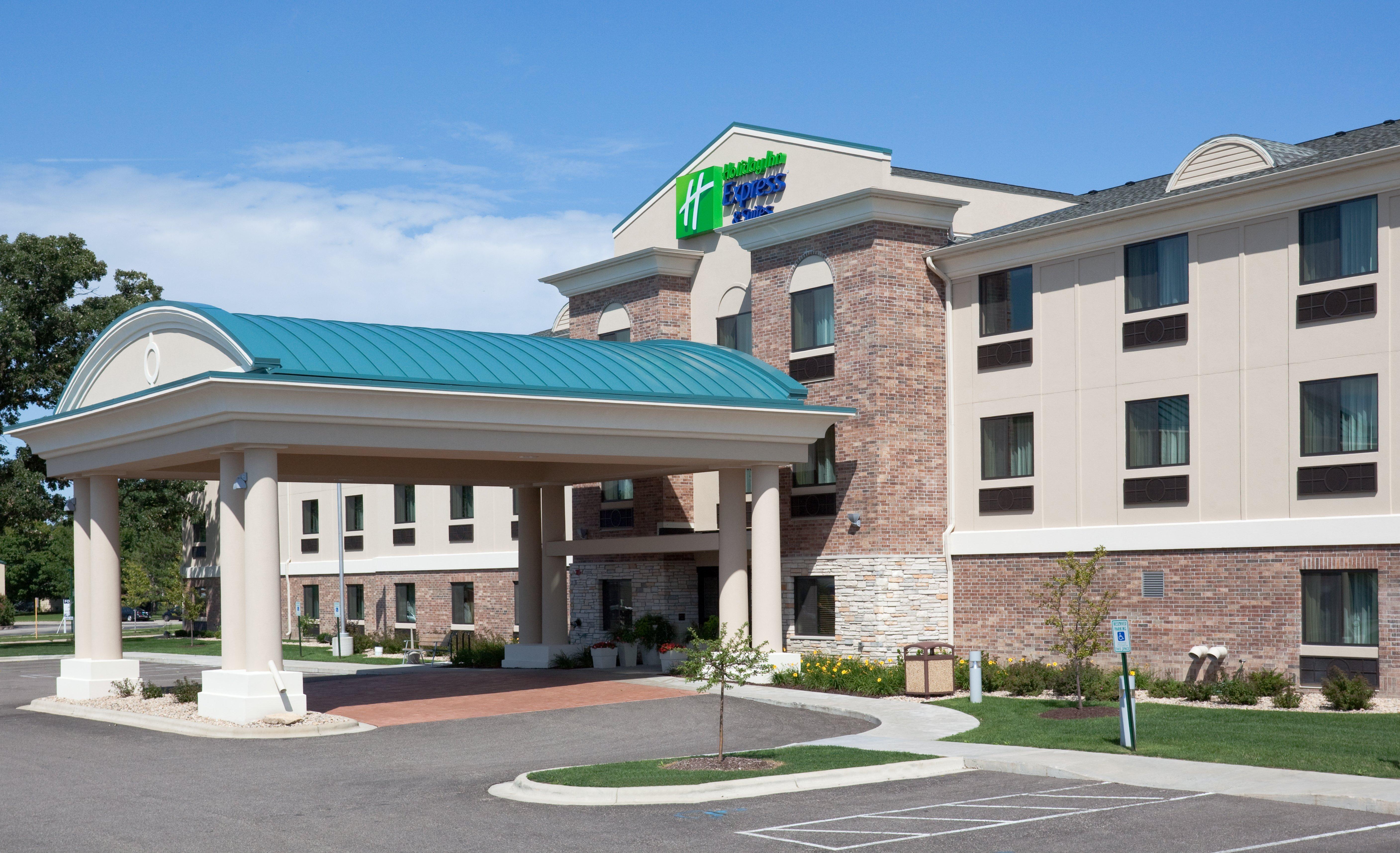Holiday Inn Express & Suites Madison-Verona By Ihg Extérieur photo